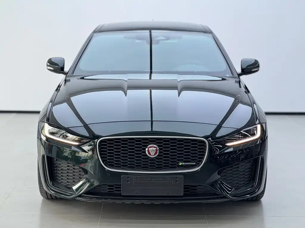 Jaguar XEL 2023 — фото 2