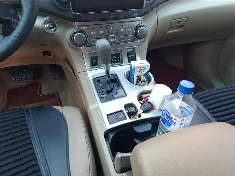 Toyota Highlander 2013 — фото 16