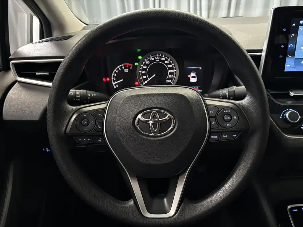 Toyota Corolla 2022 — фото 13