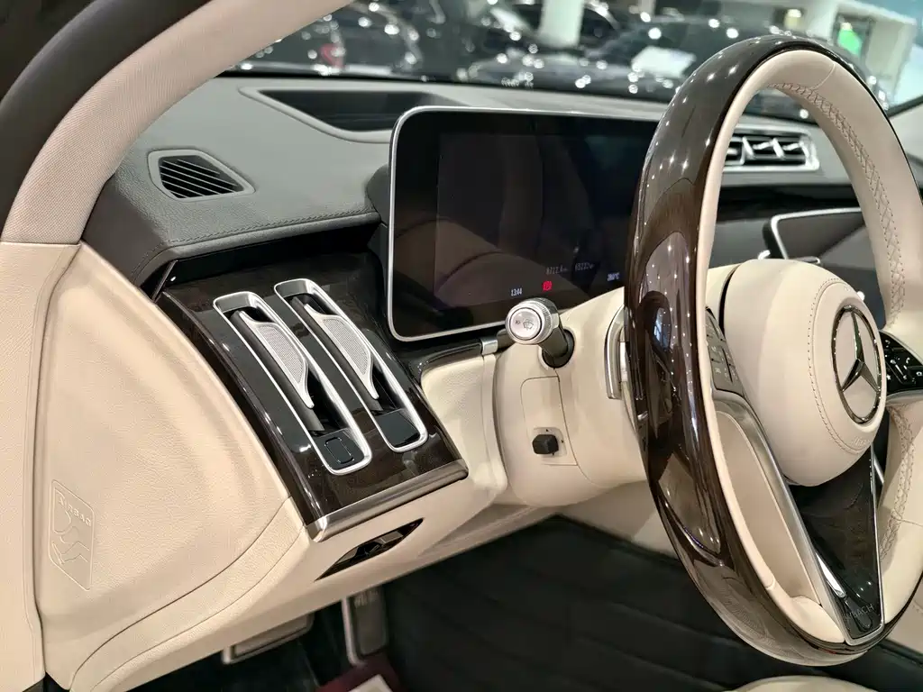 Mercedes-Benz Maybach S-Class 2023