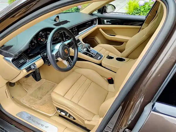 Porsche Panamera 2018