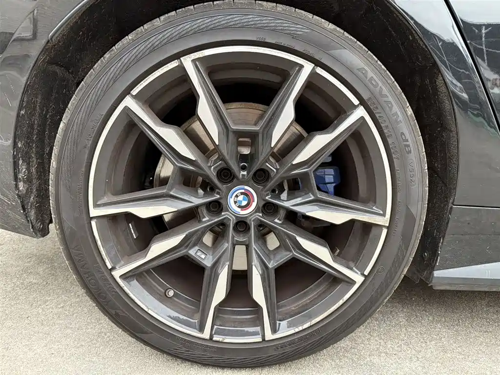 BMW i4 2023 — фото 11