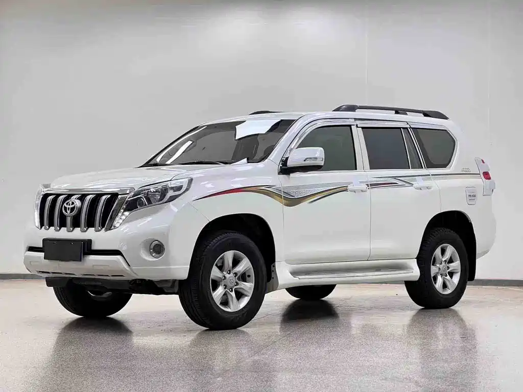 Toyota Prado 2013 — фото 1