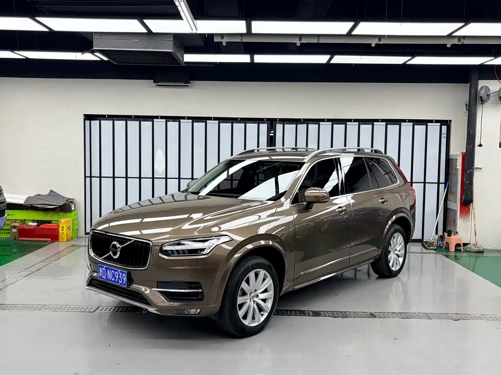 Volvo XC90 2016 — фото 1