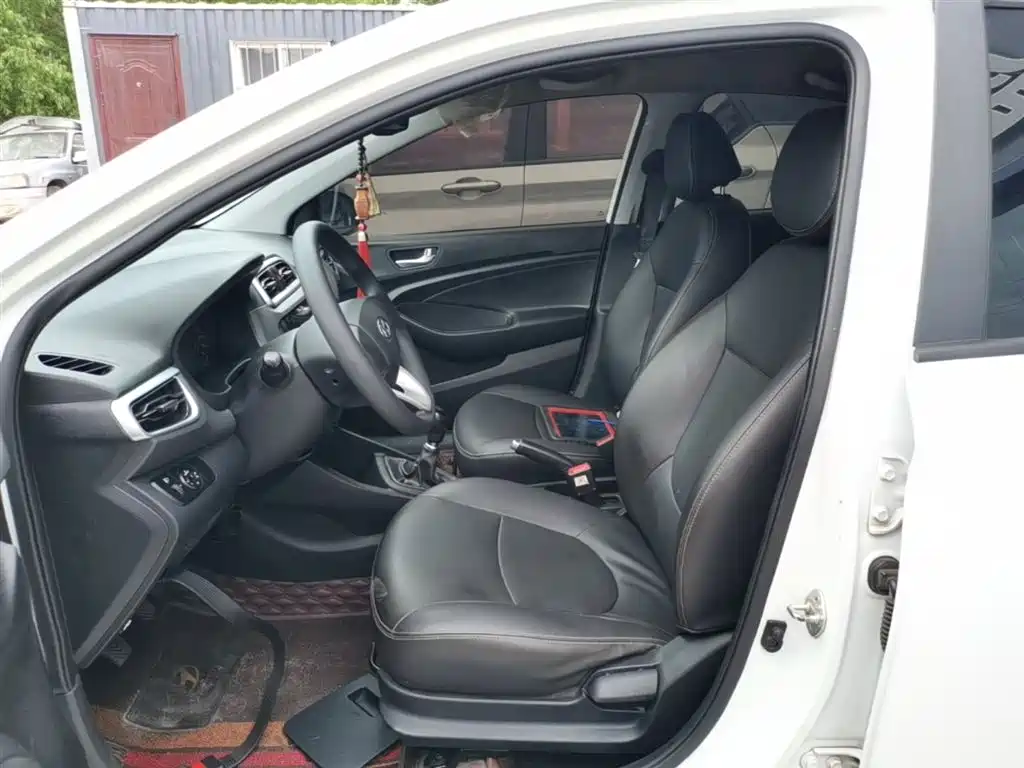 Hyundai Verna 2019 — фото 15