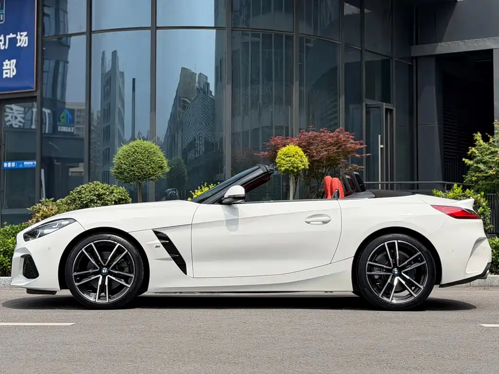 BMW Z4 2023 — фото 6