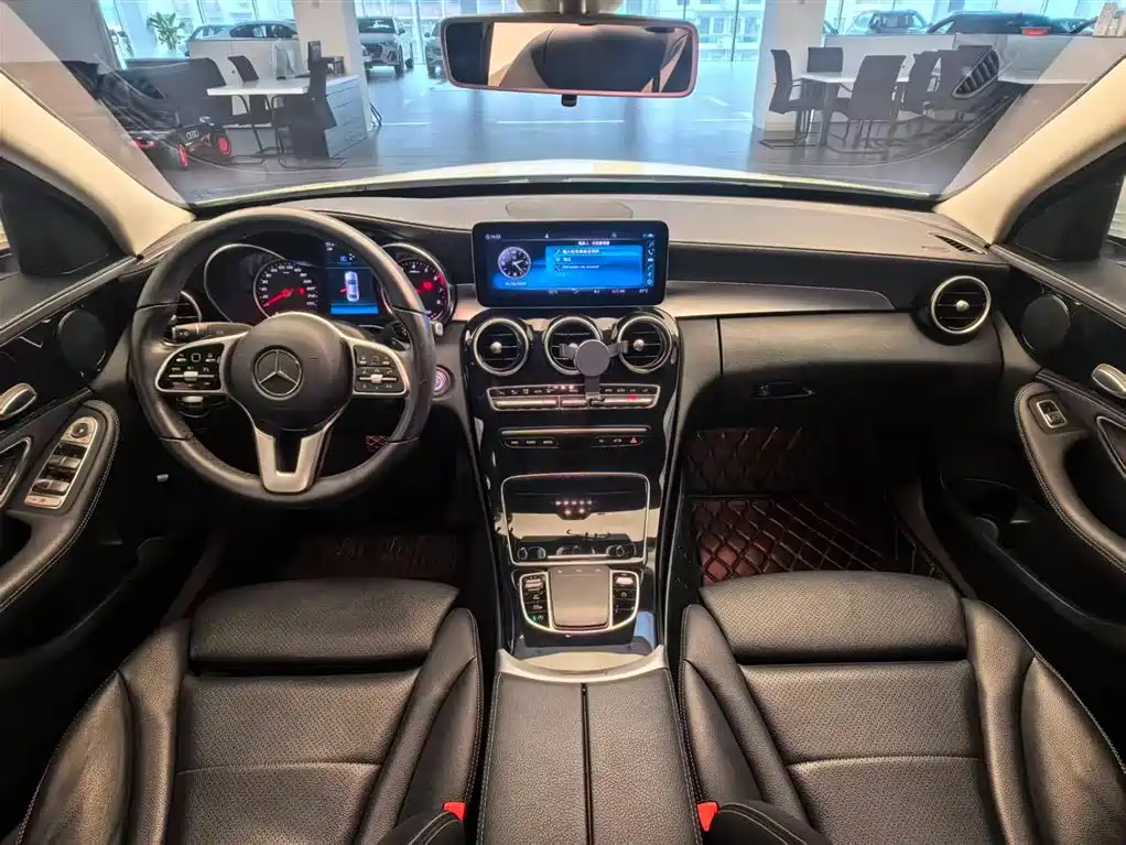 Mercedes-Benz C-Class 2019 — фото 8
