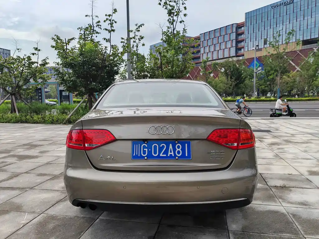 Audi A4L 2012