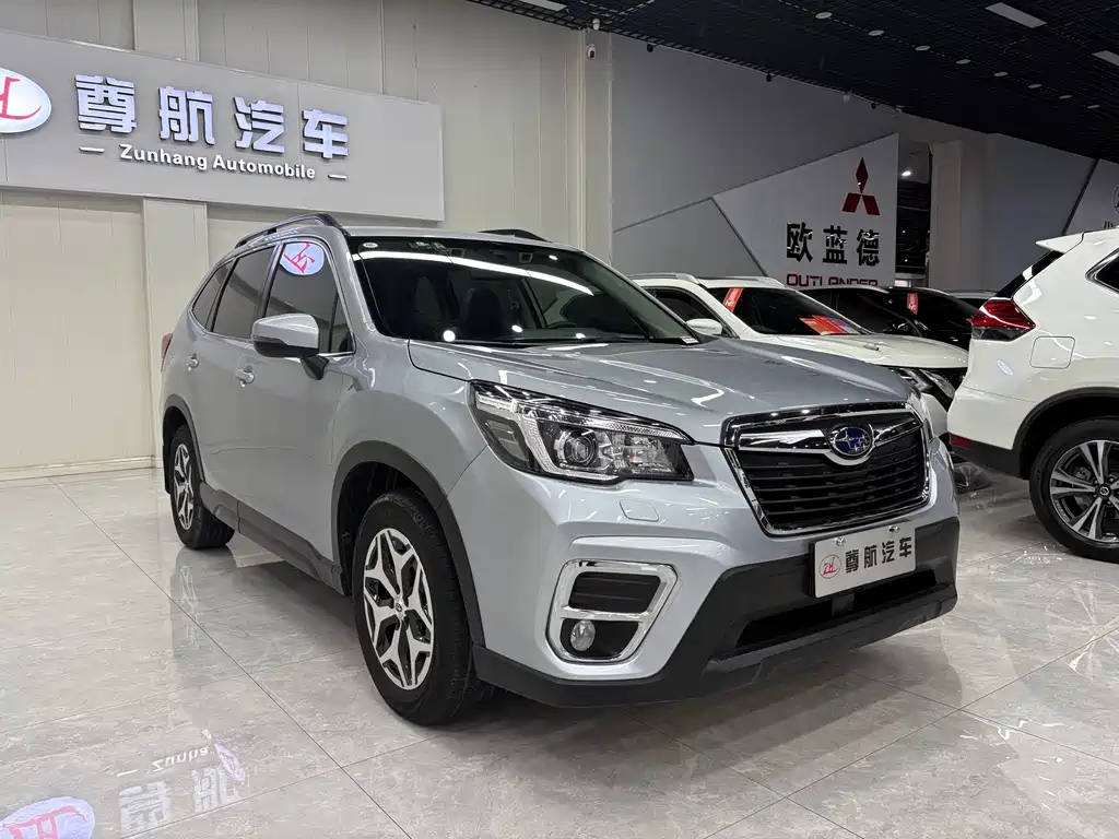 Subaru Forester 2021 — фото 10