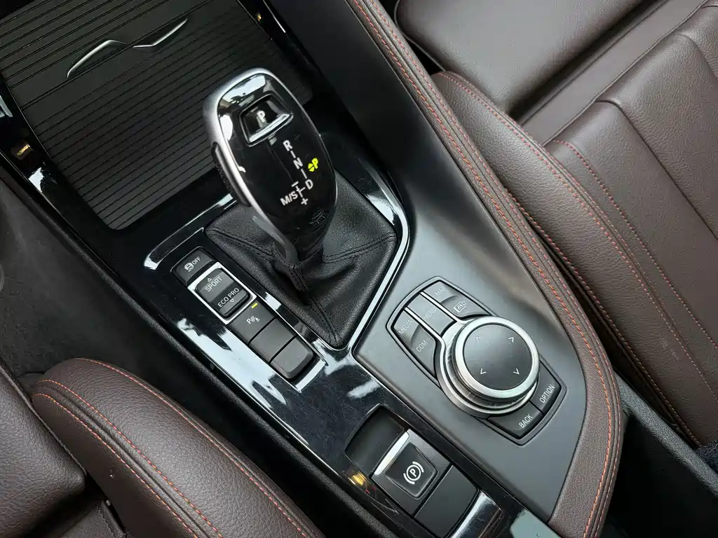 BMW X2 2022 — фото 10