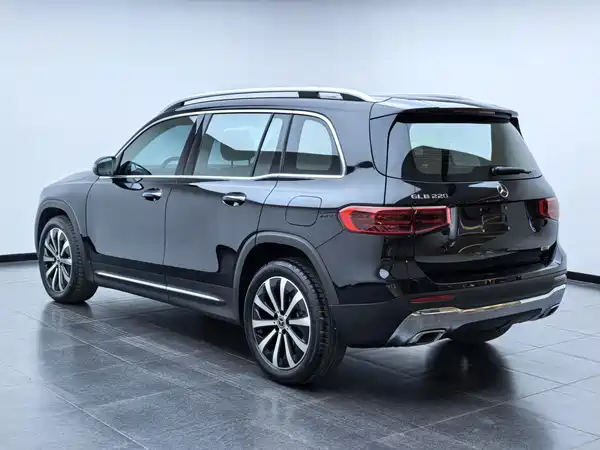 Mercedes-Benz GLB 2024