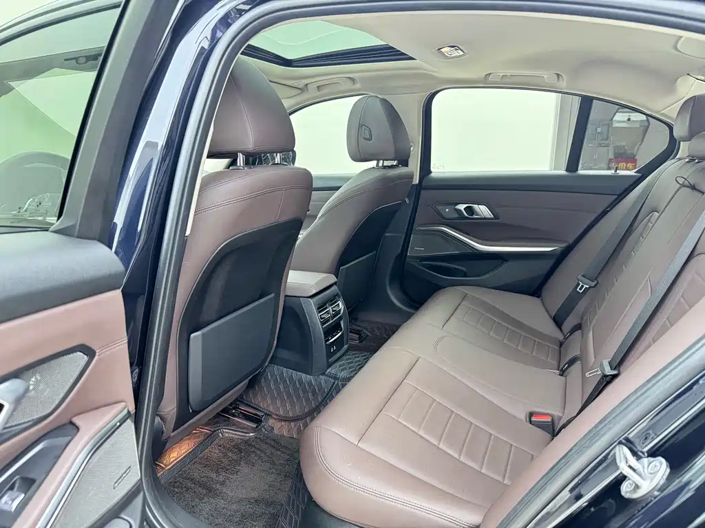BMW 3 Series 2021