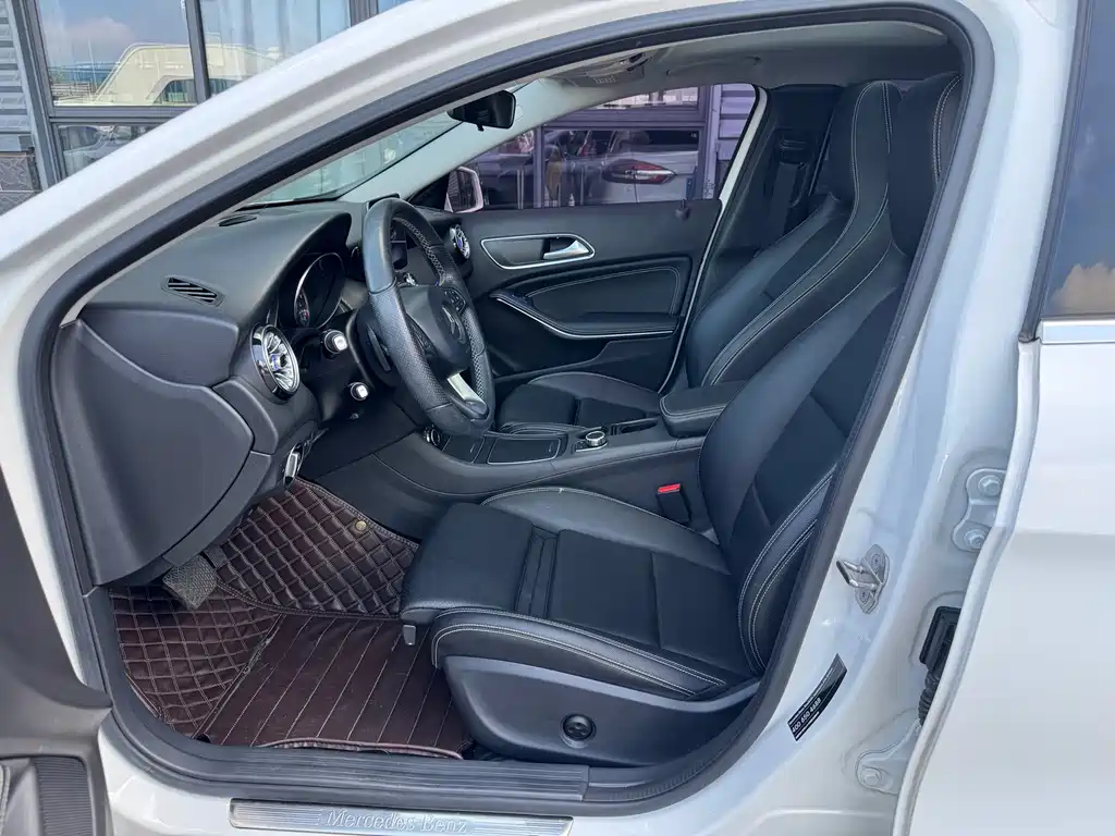 Mercedes-Benz GLA 2018 — фото 4
