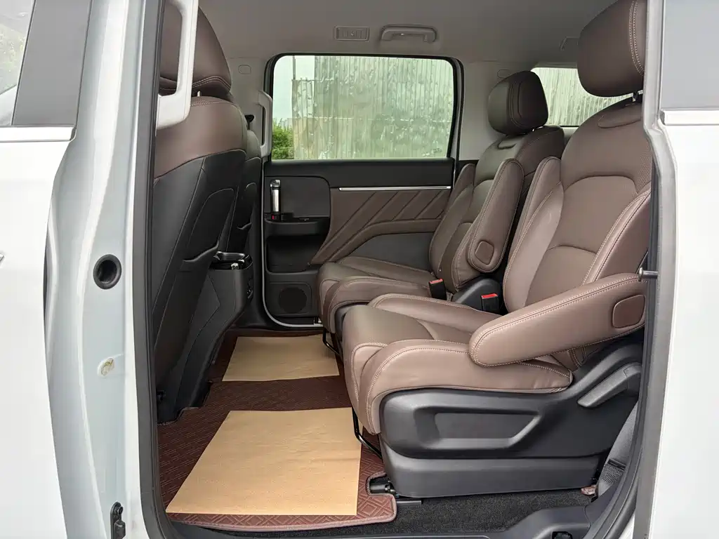 Wuling Starlight 730 New Energy 2025 — фото 10
