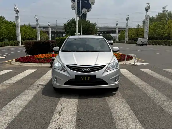 Hyundai Accent 2013