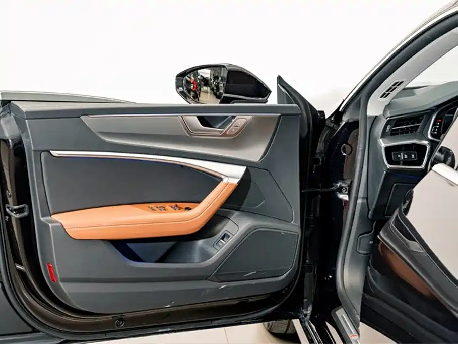 Audi A7L 2024 — фото 15