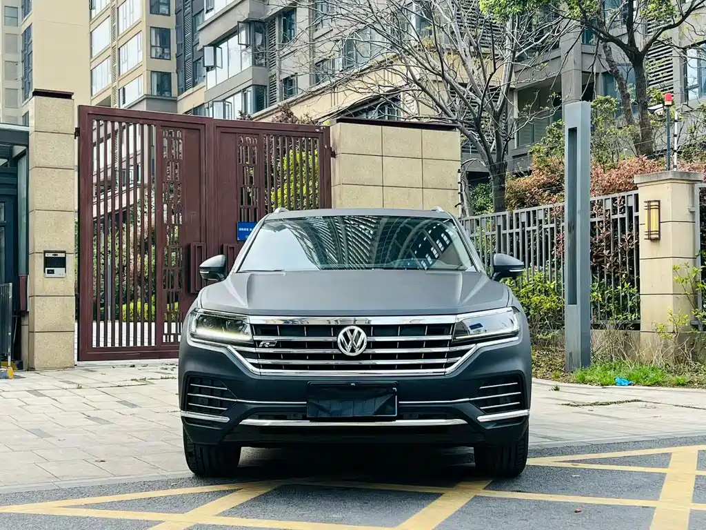Volkswagen Touareg 2019 — фото 2