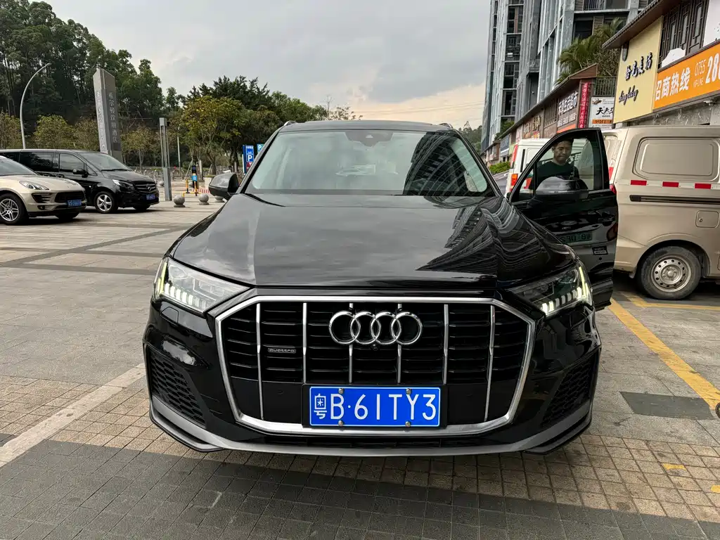 Audi Q7 2020 — фото 2