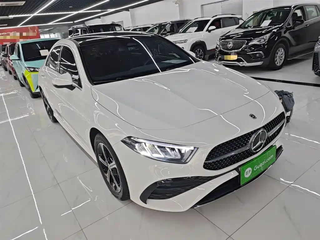 Mercedes-Benz A-Class 2024 — фото 4