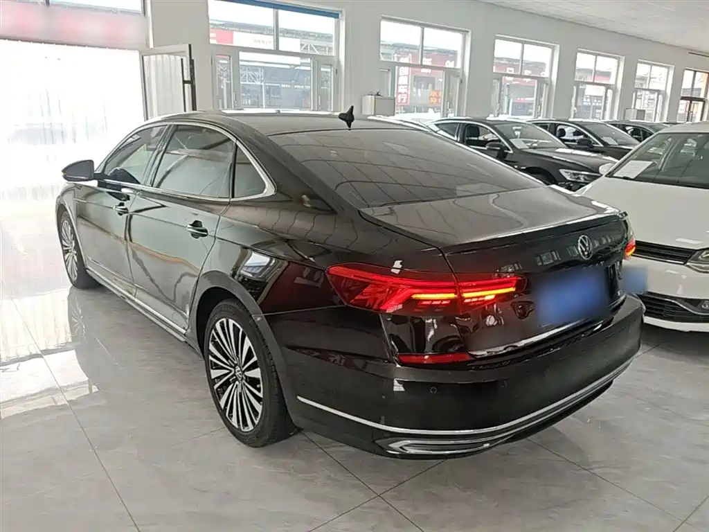 Volkswagen Passat 2021 — фото 5