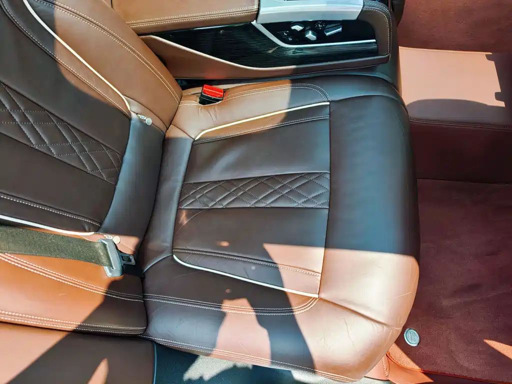 BMW 7 Series 2020 — фото 18