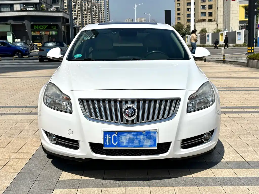 Buick Regal 2012 — фото 2