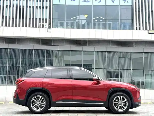 NIO ES6 2020
