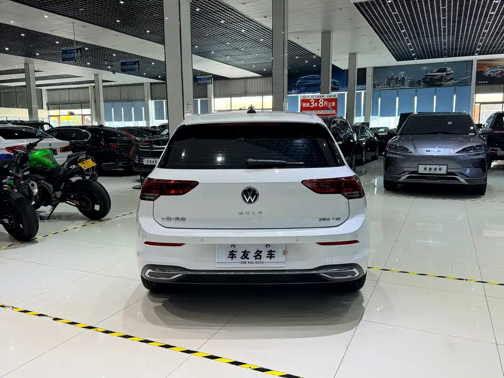 Volkswagen Golf 2024