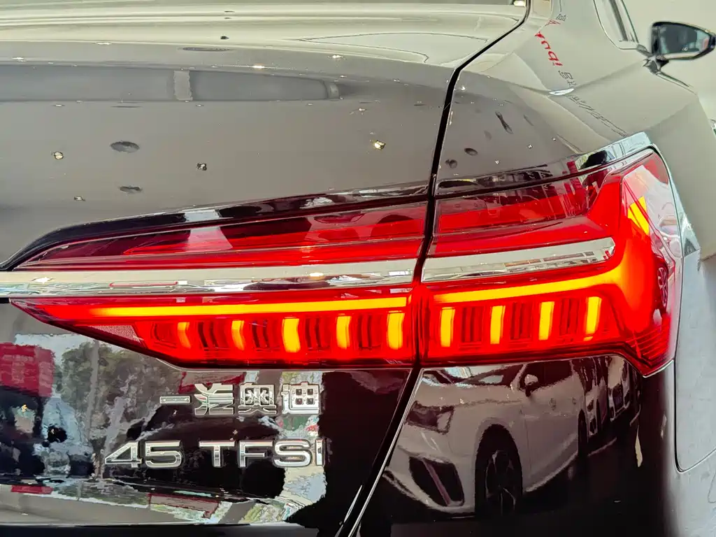 Audi A6L 2022 — фото 12