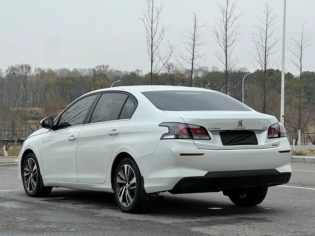 Peugeot 408 2019 — фото 15