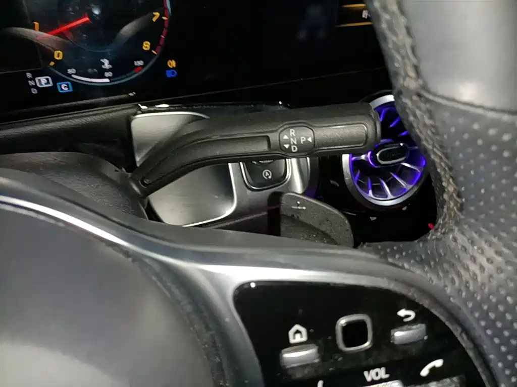 Mercedes-Benz GLB 2023 — фото 14