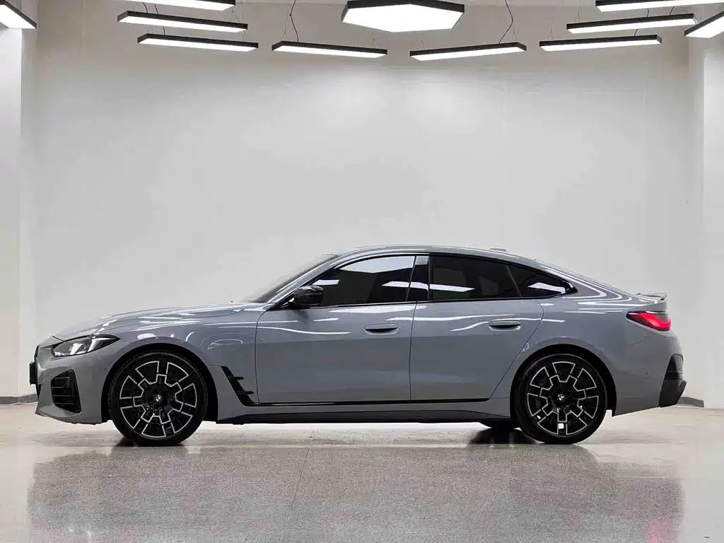 BMW 4 Series 2025 — фото 4