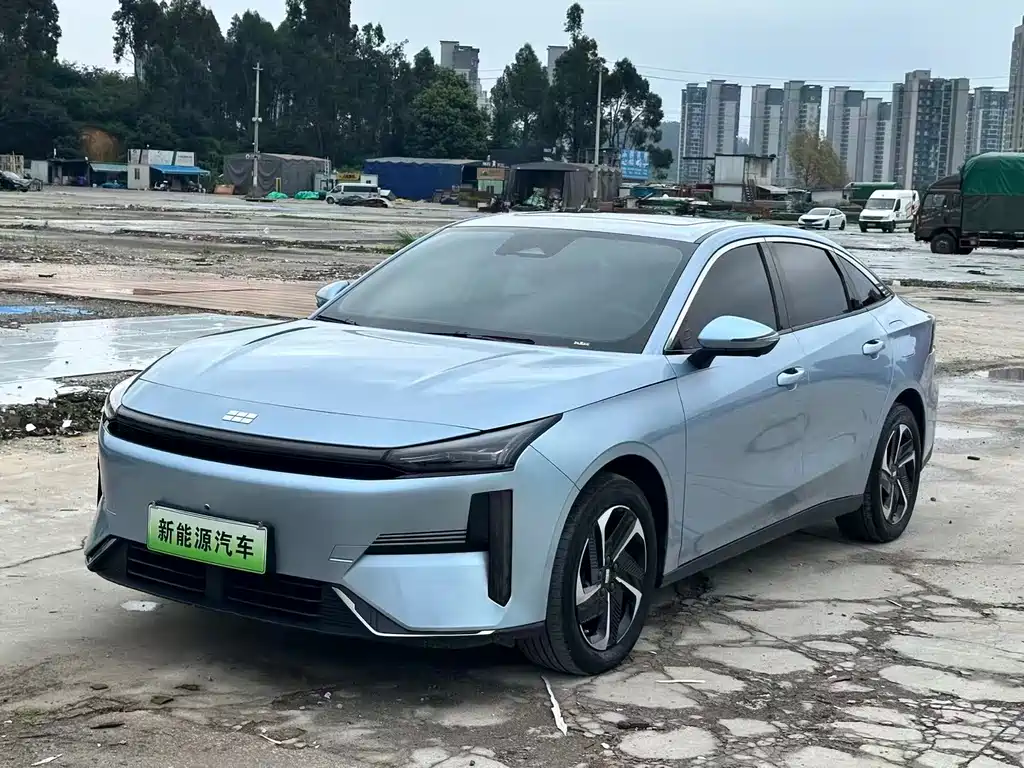 Geely Galaxy L6 2025 — фото 1
