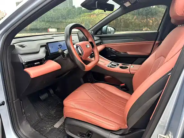 Geely Galaxy L6 2025