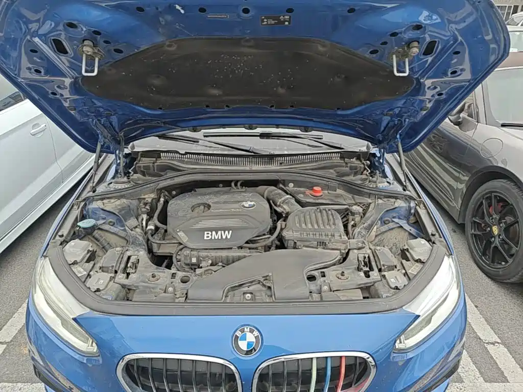 BMW 1 Series 2018 — фото 20