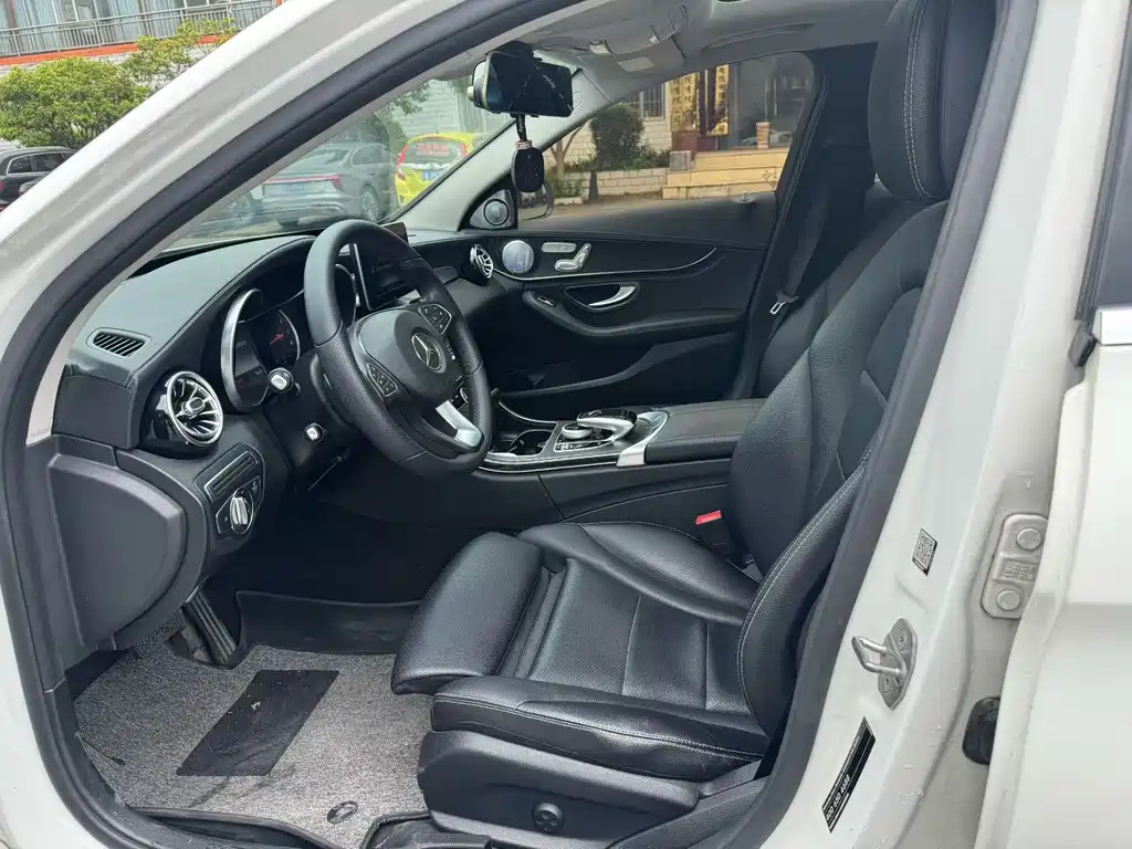 Mercedes-Benz C-Class 2018