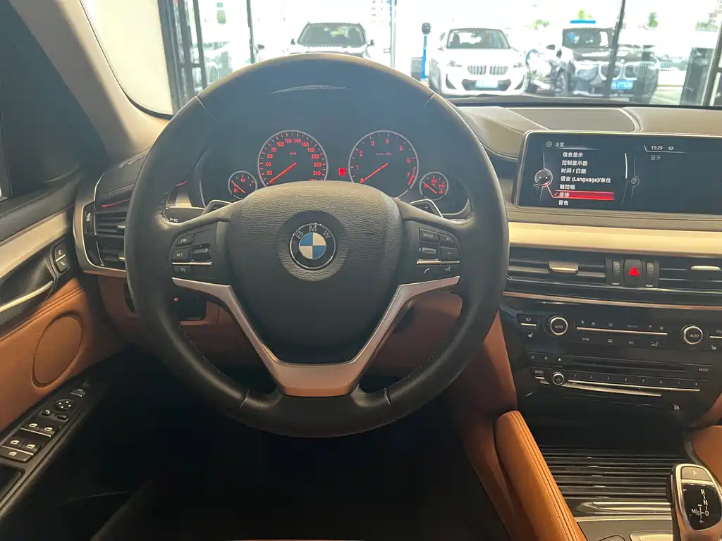 BMW X6 2016 — фото 12