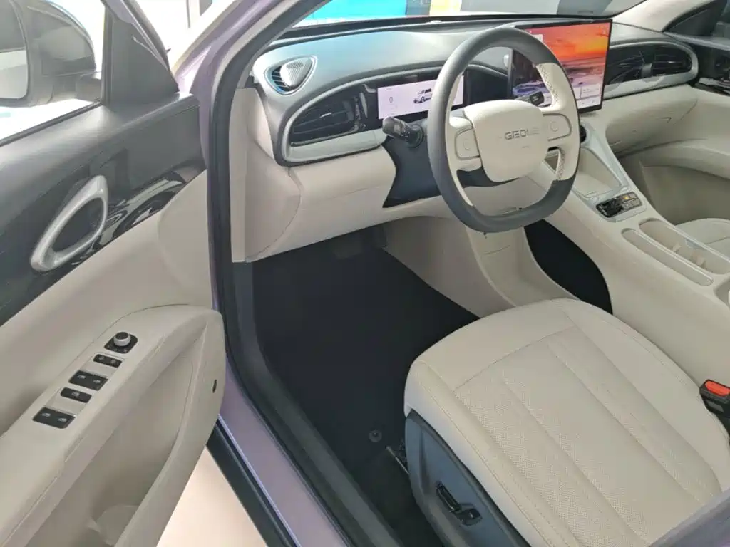 Geely Galaxy Starwish 2025 — фото 16