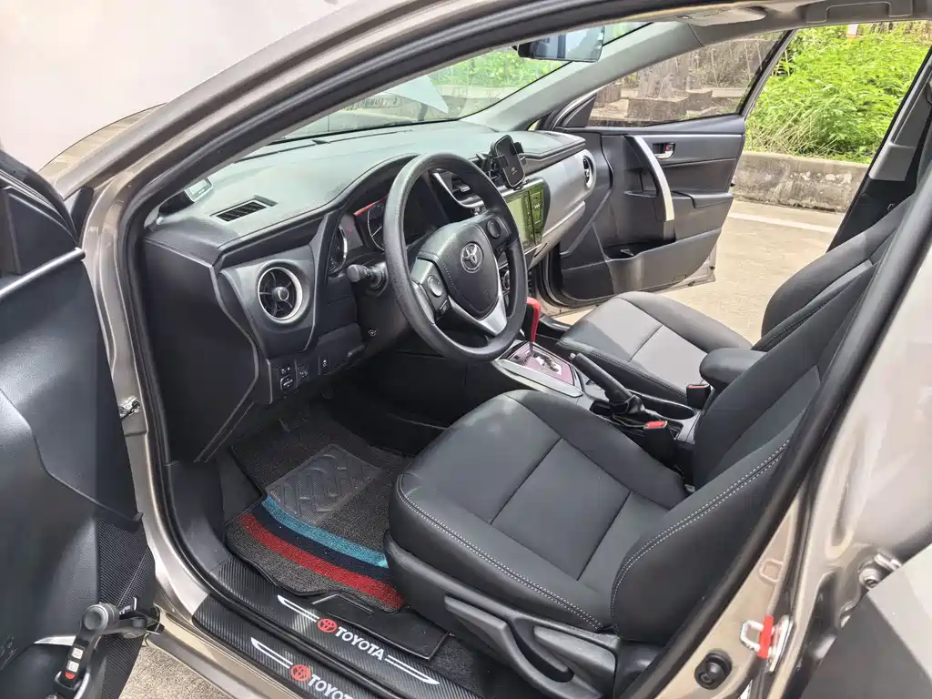 Toyota Corolla 2017 — фото 10