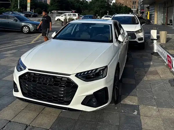 Audi A4L 2025