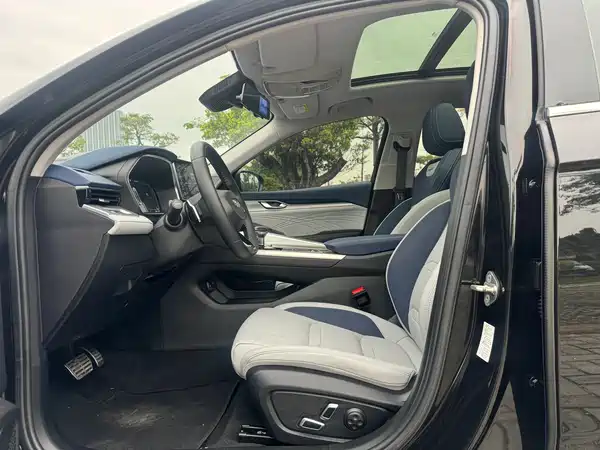 Geely Xingrui 2021