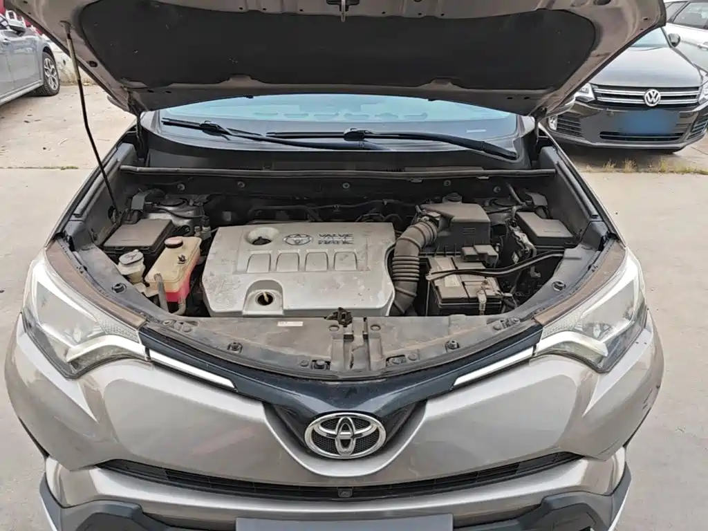 Toyota RAV4 2017 — фото 20