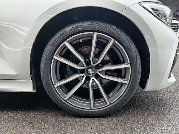 BMW 3 Series 2022