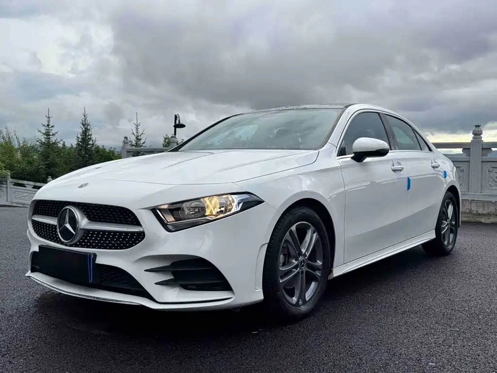 Mercedes-Benz A-Class 2022 — фото 1