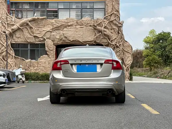 Volvo S60 2015