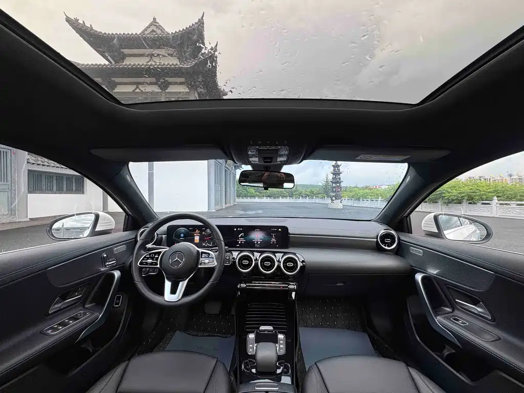 Mercedes-Benz A-Class 2022 — фото 18