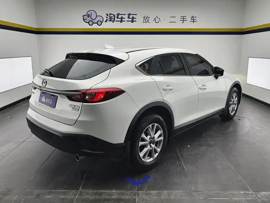 Mazda CX-4 2018 — фото 3