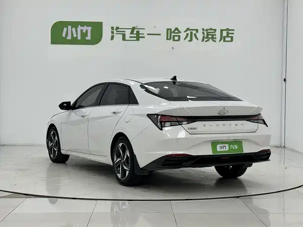 Hyundai Elantra 2023