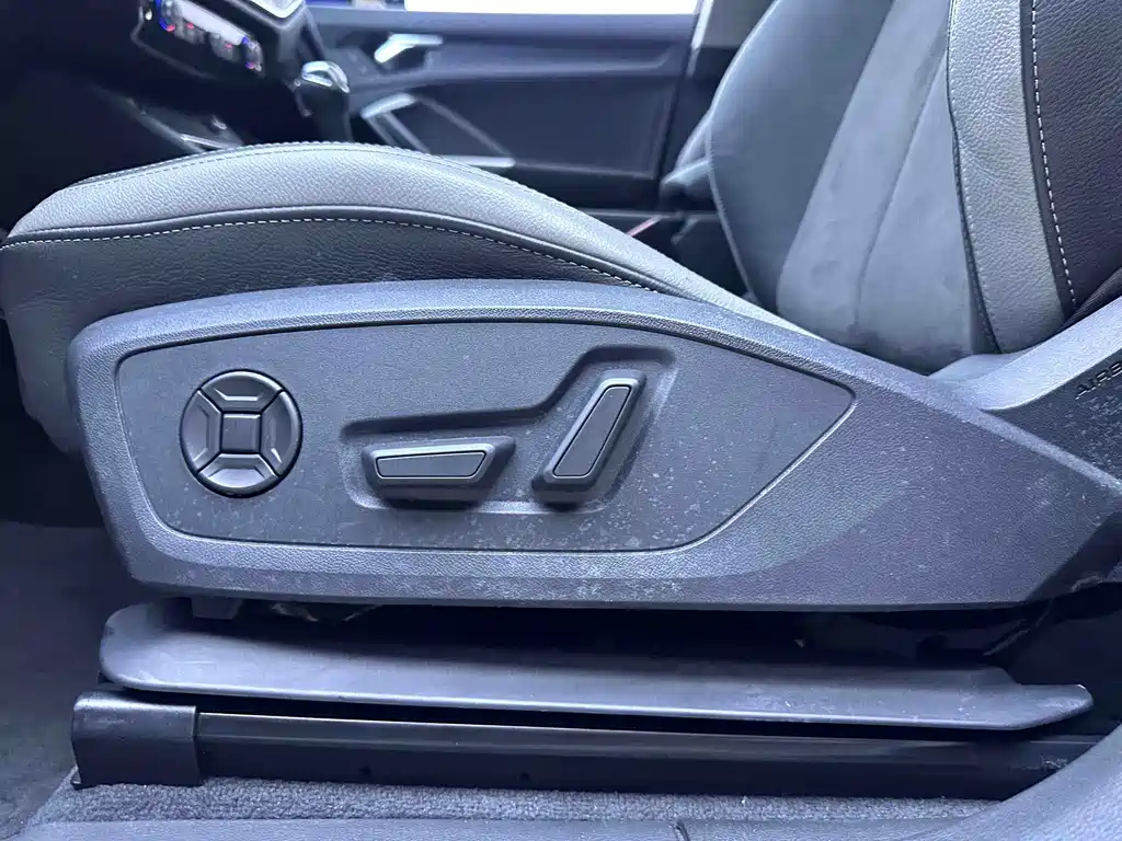 Audi Q3 2022 — фото 17
