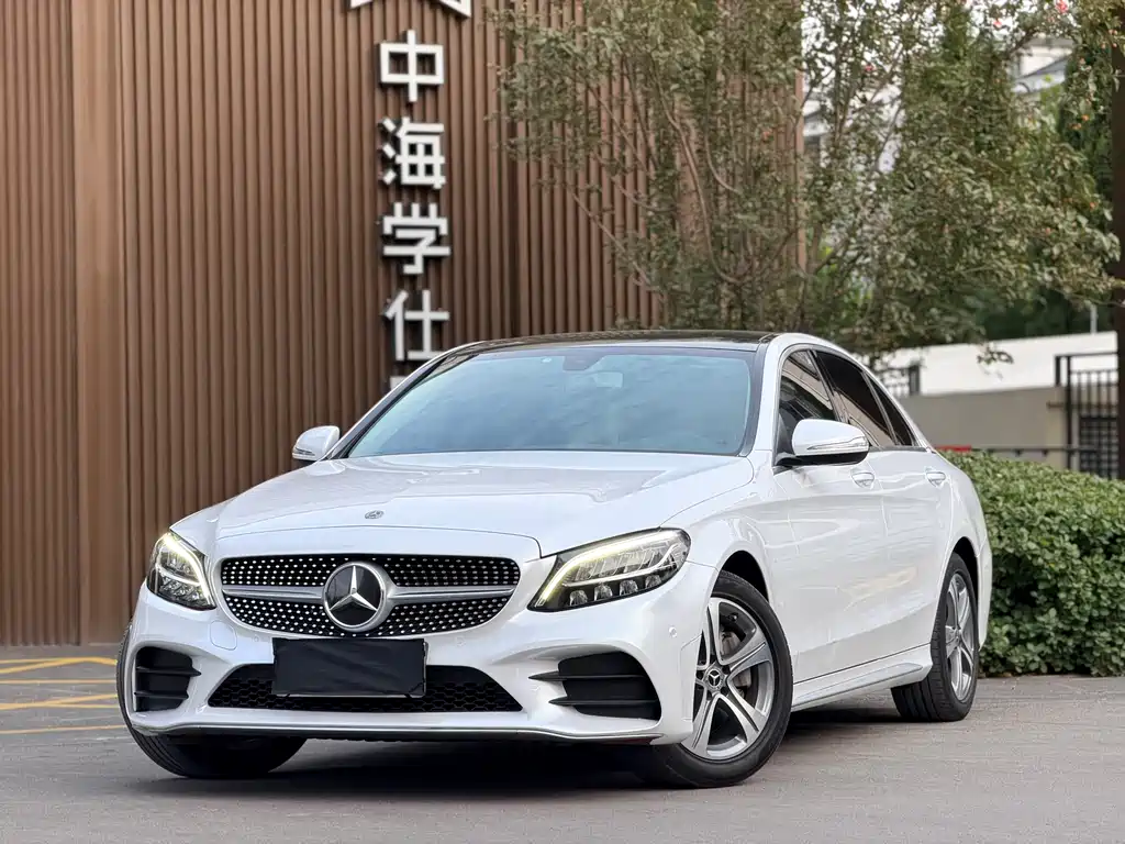 Mercedes-Benz C-Class 2019 — фото 1